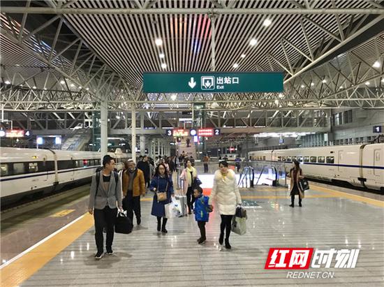 高铁衡阳东站。