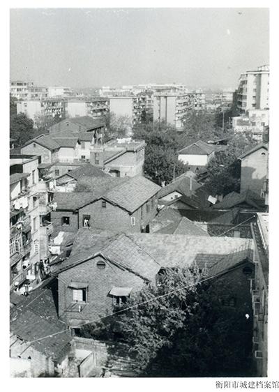 1980年时期衡阳市内住房环境。(图为衡阳市城建档案馆提供)