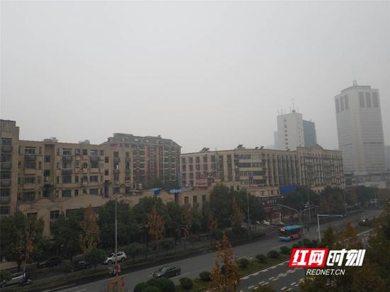 今日湘潭，阴雨天气。刘桔元 摄