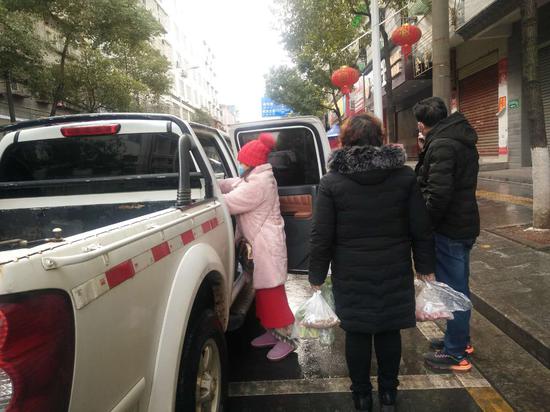 一碗热汤暖人心