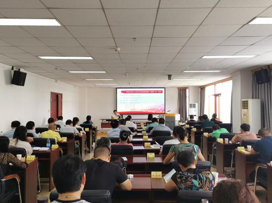 全省新的社会阶层人士骨干培训班在省社会主义学院开班。