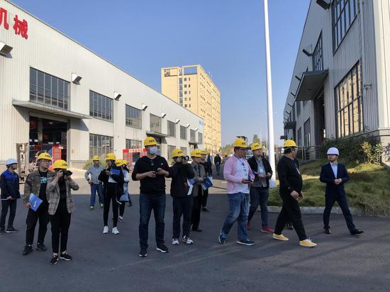 (网络媒体及大V走访园区企业)