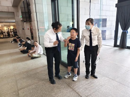 帮助小朋友寻找家长