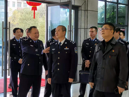 【平安湖南·株洲】夏晓鸥率队赴株洲调研"派出所警务工作平台"推广