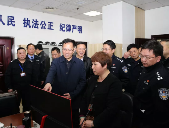衡阳市副市长、市公安局局长胡志文在南华大学附一医院调研