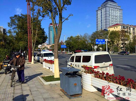 事发现场(市民王先生供图)