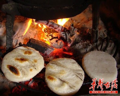 你知道湖南人吃糍粑是为了纪念谁吗? 是楚人伍