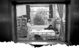 1月20日，湖南省马王堆医院，煤气中毒的女孩仍在抢救中。 图/记者陈正