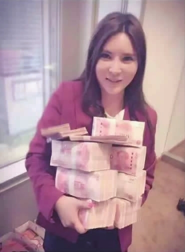 美女炫富掀开中晋系300亿集资诈骗黑幕