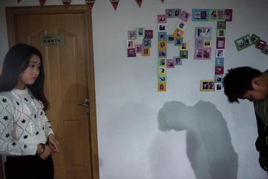 湖南18岁性感网络女主播 年薪超百万