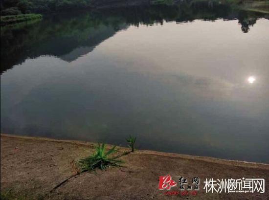 向发乃不幸溺亡的池塘