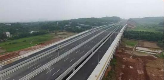s330武广客运专线株洲站湘潭连接线项目湘芸路至京港澳高速公路段完工