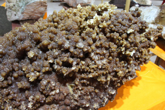 稀世珍宝七彩宝石花惊现新宁崀山 星辰在线 长