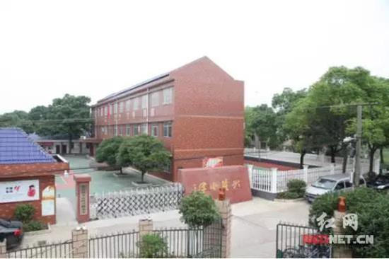 长沙市天心区兴隆小学校貌。