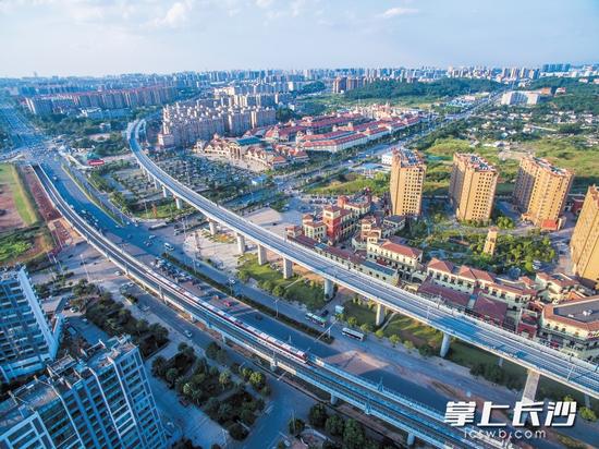 长株潭城际铁路将在本月底开通运营，为长株潭三市之间提供新的出行选择。 长沙晚报记者 余劭劼 摄