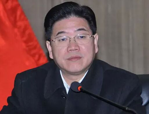 案例1衡阳市委原书记李亿龙:“1万元以下的红包,送来就收”