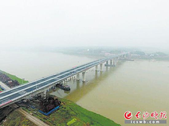株洲第7座跨湘江大桥昨日正式通车。长沙晚报通讯员 朱宣供图