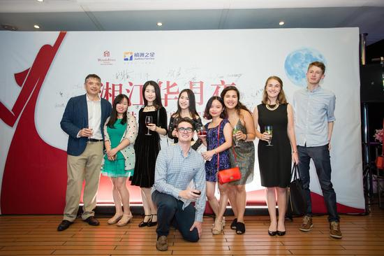 长沙万达文华酒店举办湘江华月夜2017迎中秋