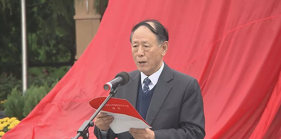 胡德平出席胡耀邦雕塑揭幕仪式