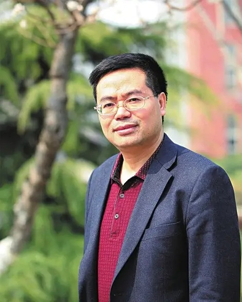 [中国商业史学会老字号专业委员会主任祝合良发言]