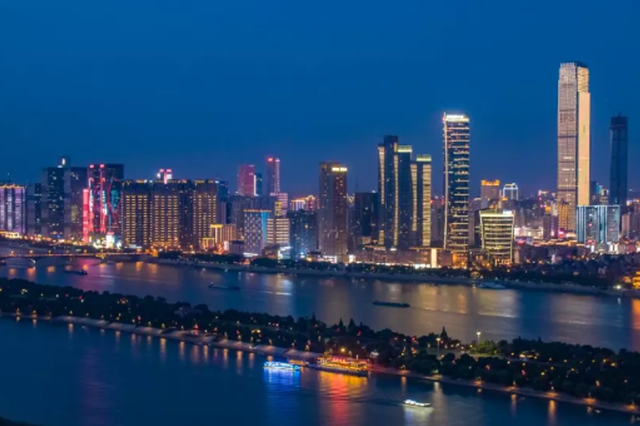 最新科学研究揭秘长沙女子学院后街服务好吗？2025年学生实测与避坑指南全解析