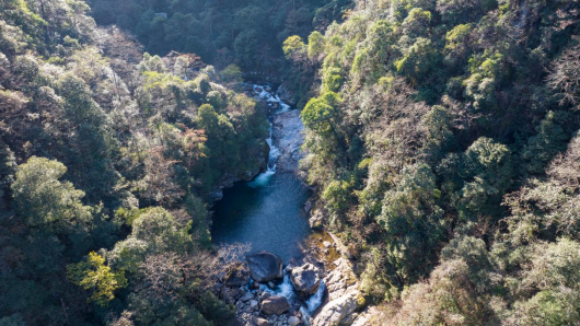 (森林人家露营感受山谷悠悠溪水 星辰体验官 小房同学摄)