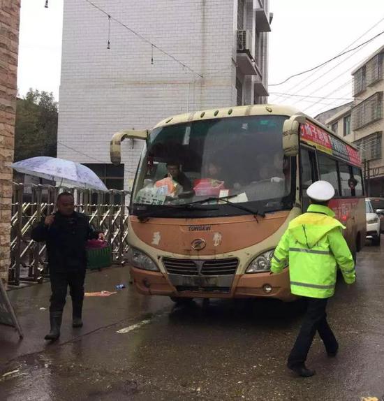 客运车辆超员驾驶