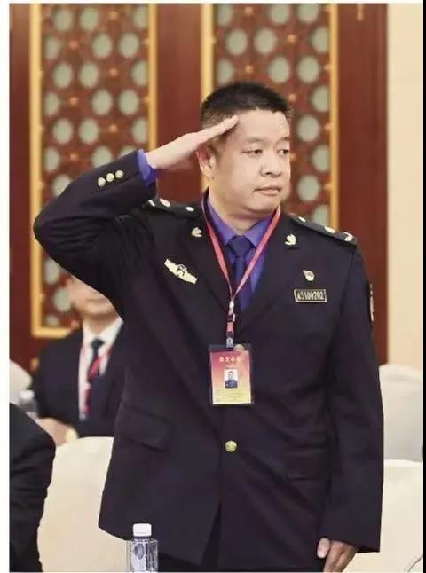 “老黄牛”——黄卫国