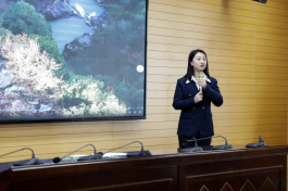 ▲ 2023年3月28日,党员教师前往湘西芙蓉镇芙蓉学校送(党)课。