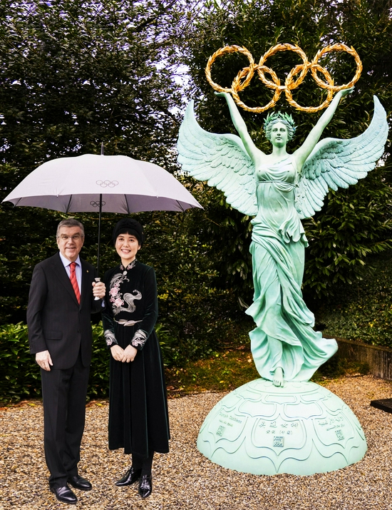 国际奥委会主席巴赫亲自主持《奥运女神》落成典礼