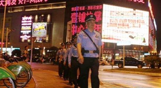 带队夜巡