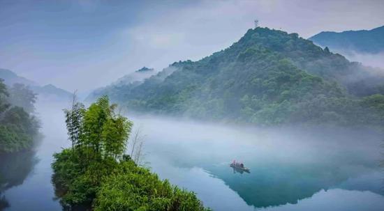 雾漫小东江,仙境在人间