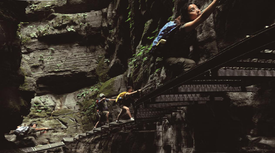 坐龙峡