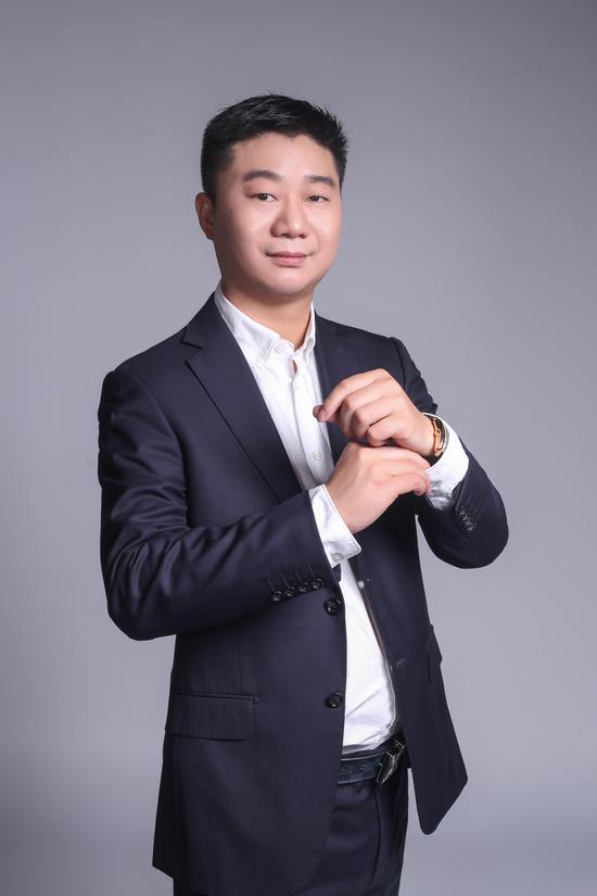 湖南喜吖吖实业集团有限公司董事长曾建波