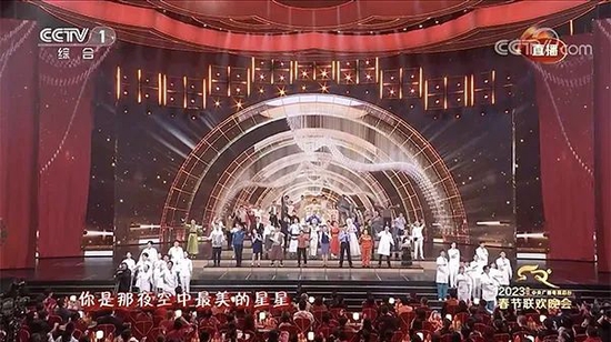 《早安,阳光》演唱中,《早安隆回》最精彩的部分,多次出现在歌曲里。