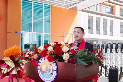 长沙市师大思沁总校长 王章林