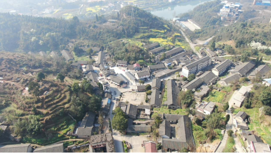 （新晃酒店塘汞矿遗址全景）