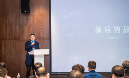 湖南大学副校长徐国正发表致辞