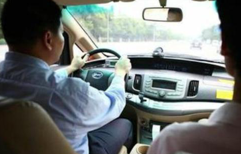 乘坐丈夫出租车捡了一部手机 常德女子犯盗窃罪获刑