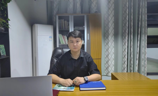 翰林瀚创集团董事长彭哲
