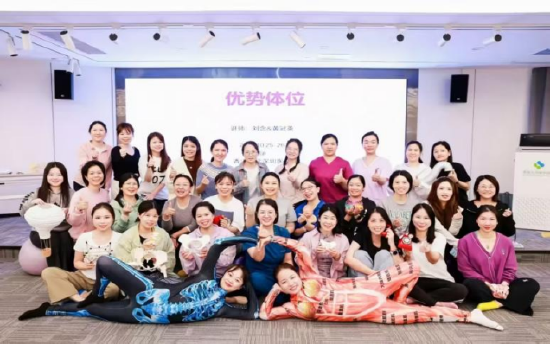 受邀在香港大学深圳医院授课