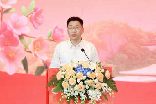 湖南省医疗保障局党组成员、副局长肖伟