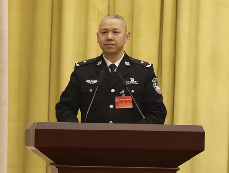 刘新良在大会上作经验介绍