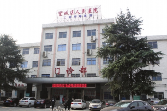 12月5日,长沙望城区人民医院,小星正在这里接受治疗。 图/记者金林