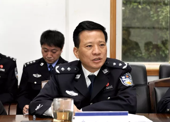 唐向阳赴长沙基层公安机关宣讲十九大精神