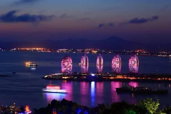 我国最大的经济特区_第一个经济特区
