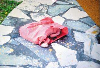 3年间遗弃两个亲生儿女 狠心母亲被判刑