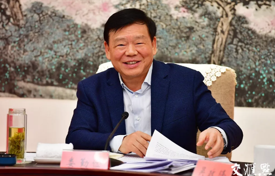 (省委书记、省委审计委员会主任娄勤俭主持召开省委审计委员会第一次会议。)