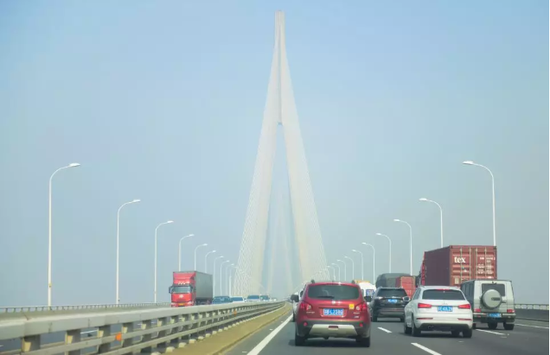 (图为苏通长江公路大桥。来源:视觉中国)