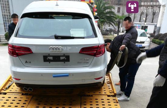 该奥迪A3车